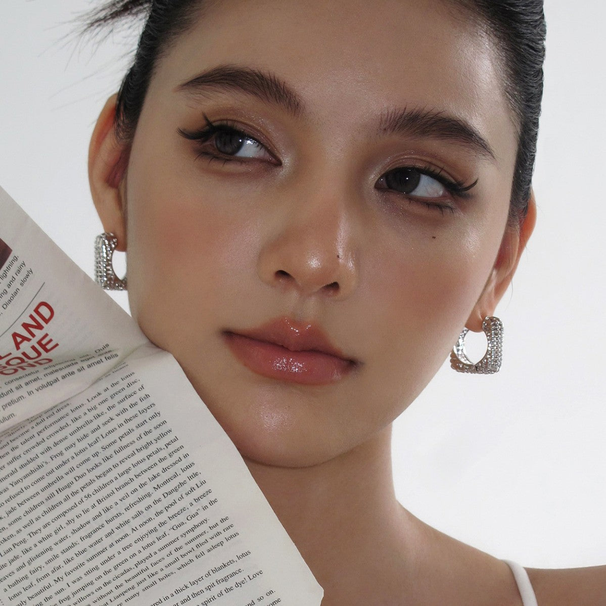 Temperament Square Exquisite Hollow Buckle Female Niche High-Grade Ear Studs